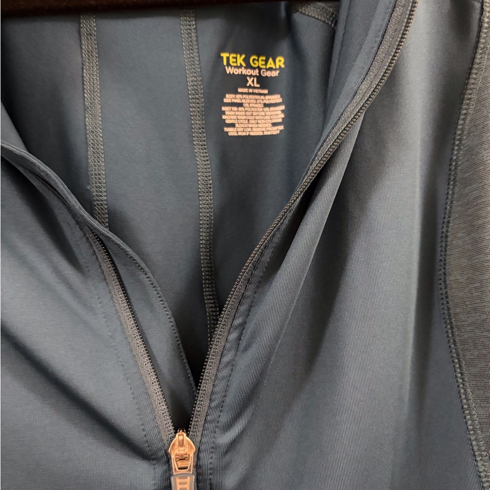 Tek Gear Women’s gorgeous teal athletic Jacket. XL EUC - Picture 2 of 7